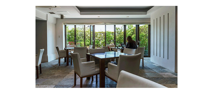 オフィス多目的ホール